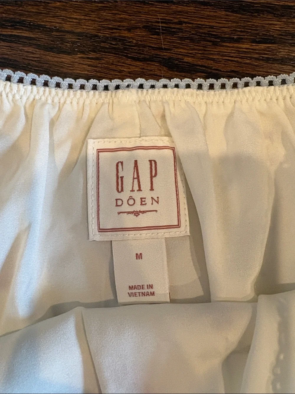 GAP White Floral Cotton Skirt with Red & Yellow Flowers
